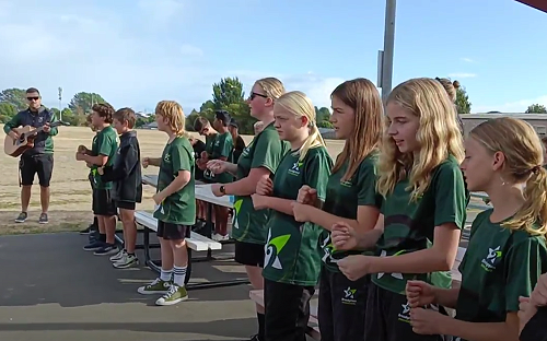 Broadgreen Intermediate singing a waiata to Nayland College PE students