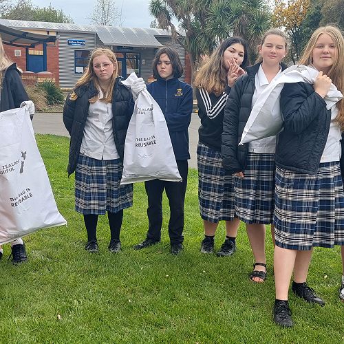 9DVVK being tidy kiwis