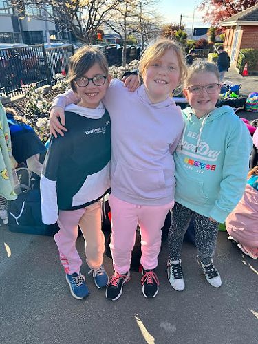 Ashiya, Grace, and Hazel