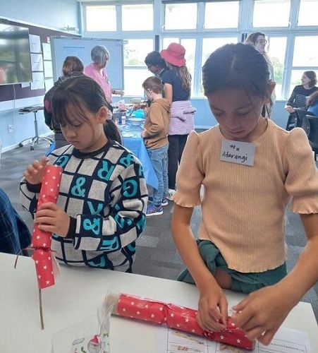 Christmas Crackers - ChapMa and Atarangi