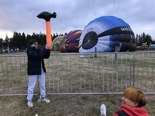 Libby and Rivvohntay Night Glow