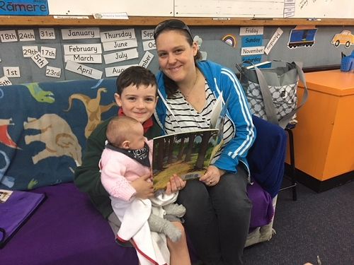 Hapua Parents Visit to Read during Book Week