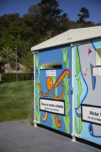 Holly's mural on the Castle St Recycling Hub.