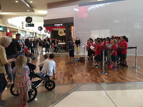 The choir had great fun singing Christmas songs at Northlands mall. 