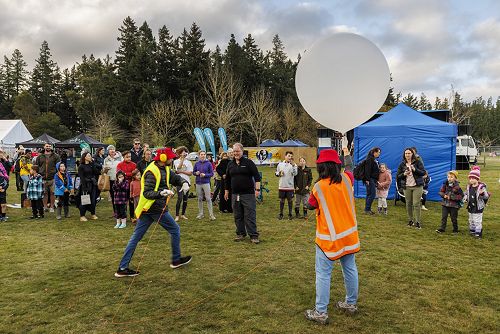 University of Canterbury release a weather balloon at the Hororata Glow Festival