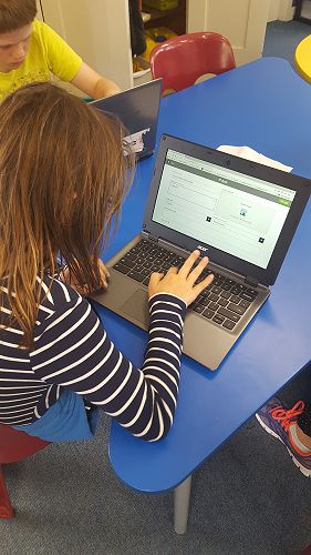 Frankie creating a Kahoot about Harry Potter