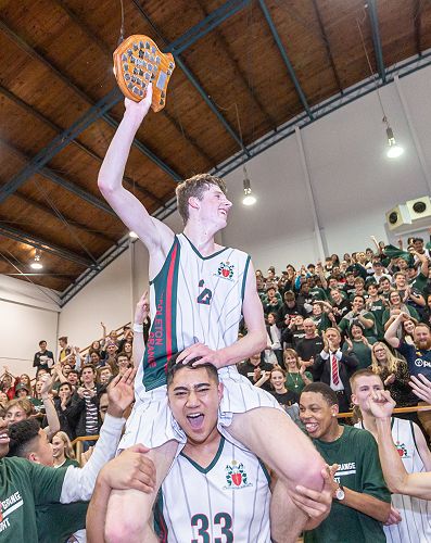 Senior Basketball Boys