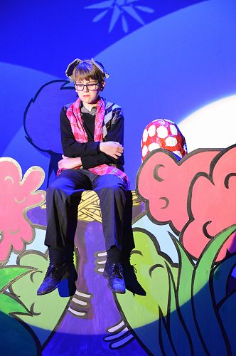 Horton stuck on a nest.