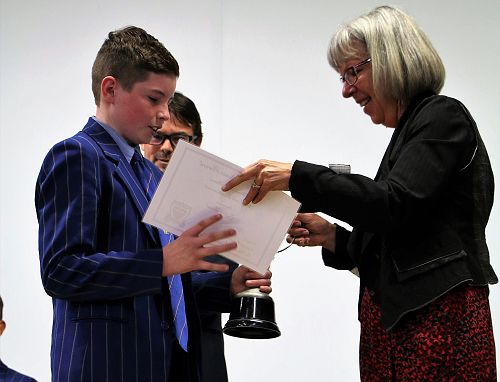 STC Man 2018 - Riley Steel receiving award from Sara Hunter