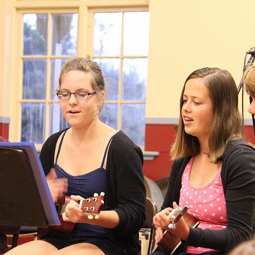Music Camp ukulele singers