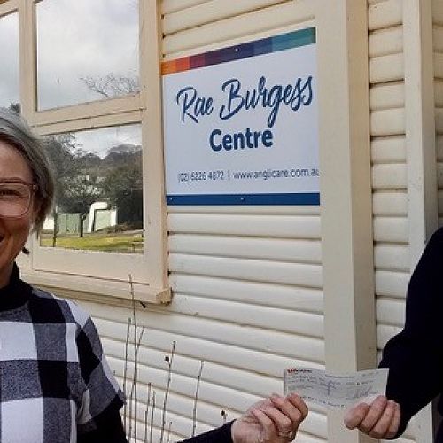 Yass Rotarian Mandy Carter along with Jodie
Watson, Coordinator Housing, Child Youth and Family Services