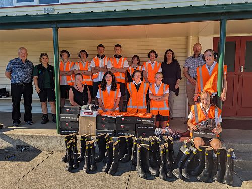 Mayor Rowley, Kelly Dann (Farmlands), Lisa Dobson, Jo Hunnikin and Mr Carswell pictured with our senior Practical Agriculture students and the PPE gear that was supplied by Farmlands and paid for by the Mayors taskforce for jobs.