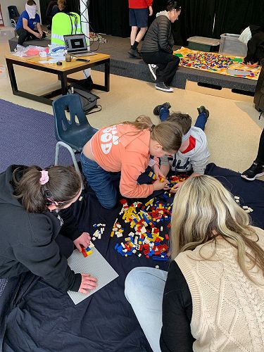 Romy, Sophia, Noah multi build