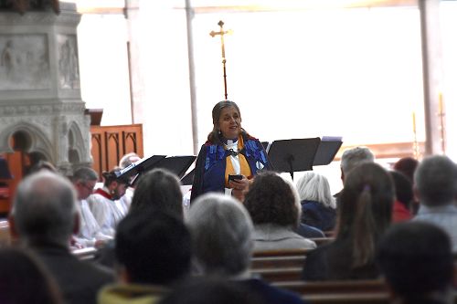 Bishop Anne preaches at the Cathedral, Easter Sunday