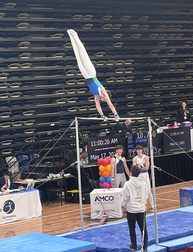 Lucas Henderson flying