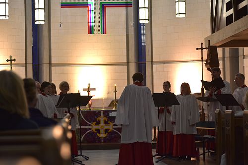 Cathedral Choir sing the Psalm at Chrism Mass