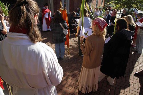 The procession gets ready to move from Selwyn College