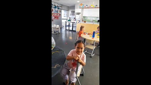 Video: Fingerspelling name- Katisha