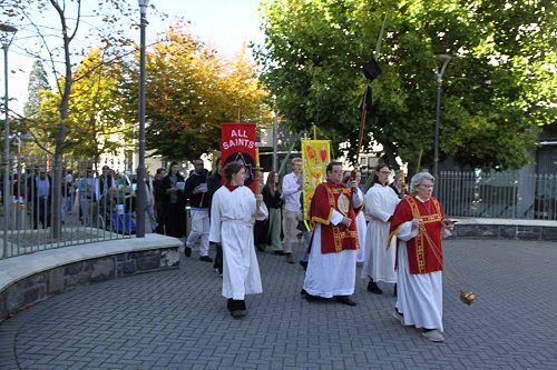 Palm Sunday Procession leaving University area