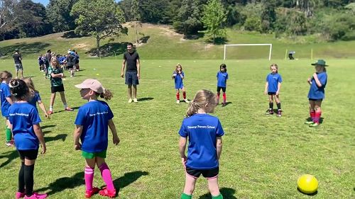 Video: Girls and Year 3:4 Boys Western Districts Inter School Football