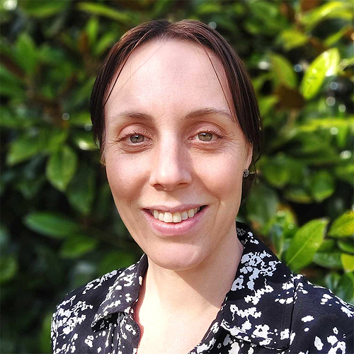 Dr Jolene Hunter is a registered Child and Family Psychologist with longstanding expertise and