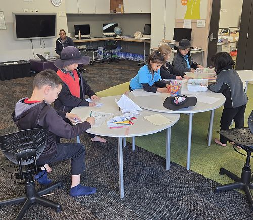 Lunchtime in the library