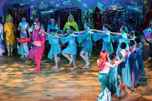 "We got no troubles, life is the bubbles under the sea"