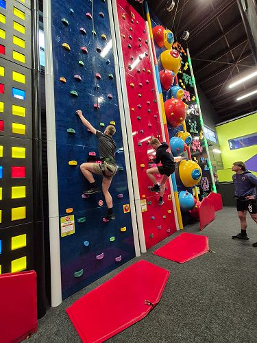 13ODR Climbing