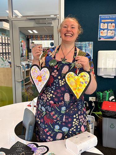 Whaea Rachel from Dunedin Art Gallery