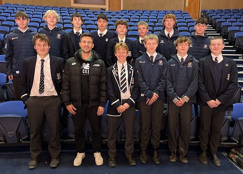 Old boy visits to inspire students