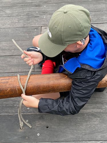 Lachie tying a sheetbend