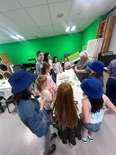 Lunch time craft group!