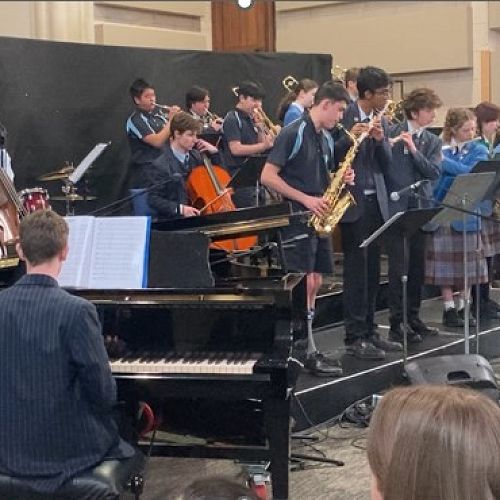 Queen B and the Swing Kings