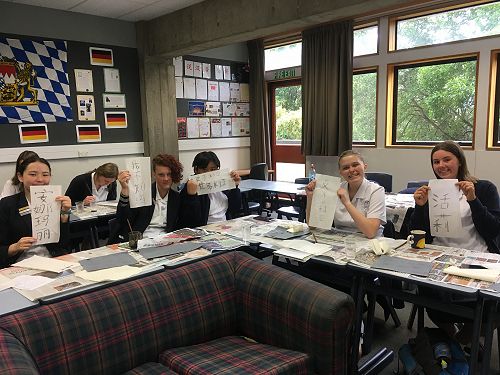 Year 10 Chinese students students learn calligraphy