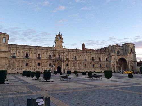 Day 14 Leaving Leon - Plaza San Marcos. This monastery is now a luxury hotel.