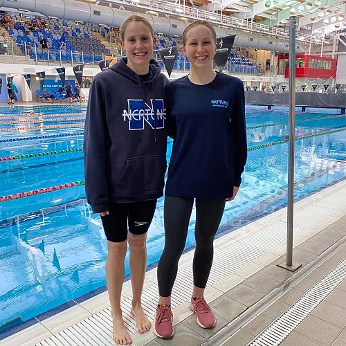 Caitlin Deans and Poppy Henderson at New Zealand Short Course Championships 2022