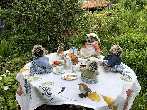 Look what we saw on our treasure hunt!