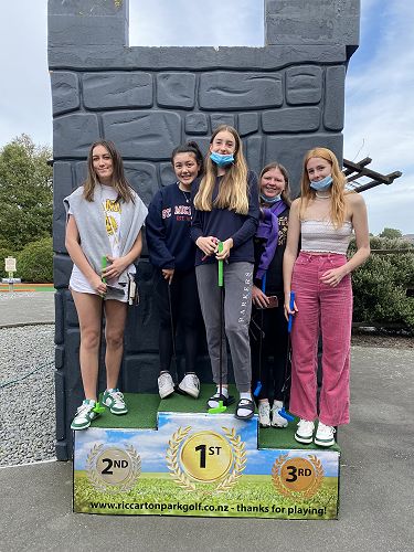 The winners of the mini golf challenge