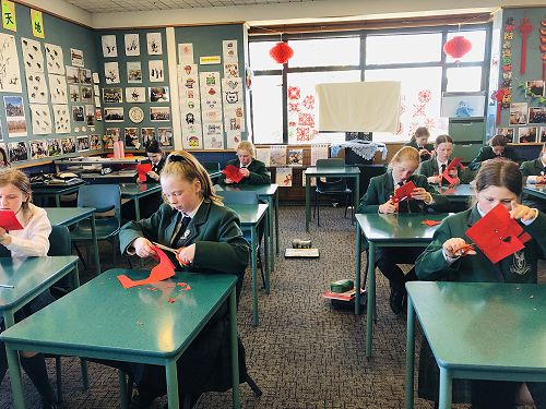 Year 7's busy cutting out their rats