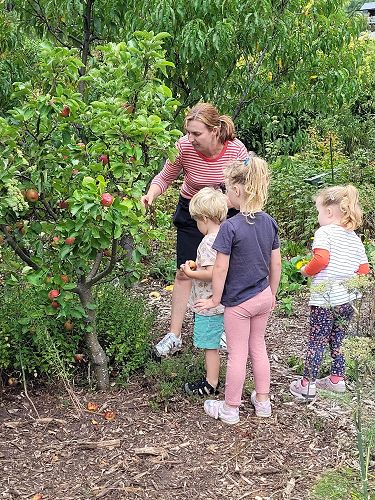 Tina Emily Billy and Hailey apple picking