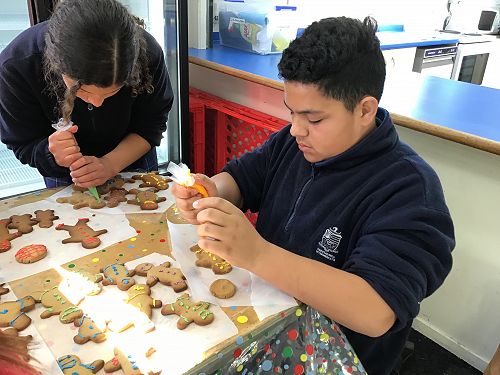 NZSL Hub GBM Decorating