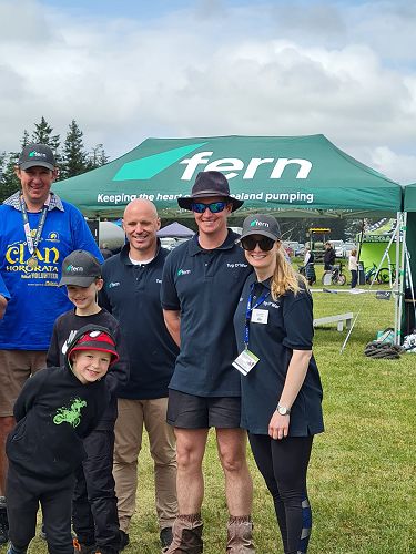 Tug O' War volunteers Cam Stone, Gavin Affleck, Belinda Meares