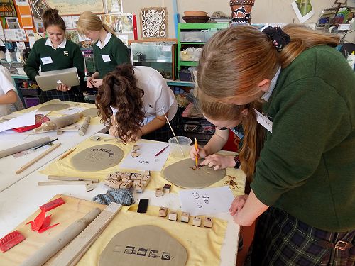 Creating messages in the clay 'Rocks'