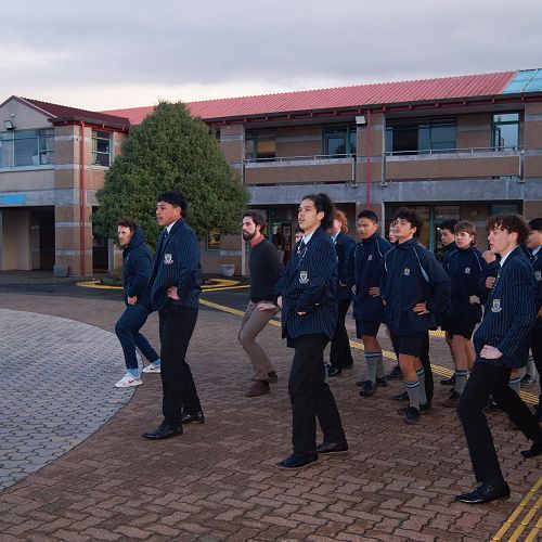 Members of the Whānau Group, He Waka Kōtuia and Panthers Rugby team welcomed Zane and his family with a haka.
