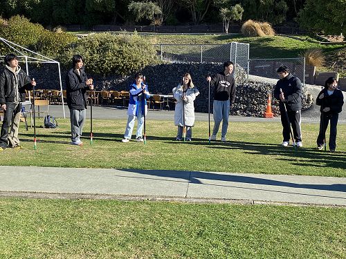 Learning matau (right) and maui (left)