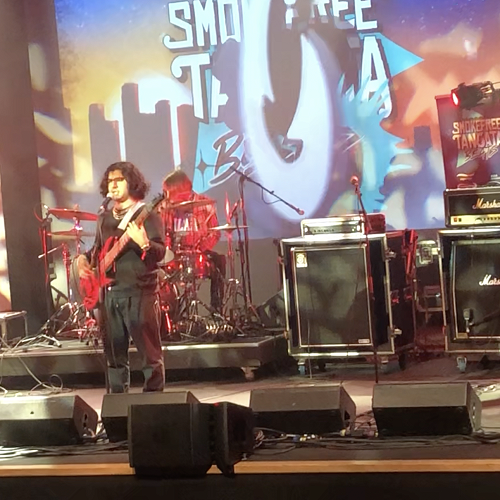 Road Kill performing at Rockquest