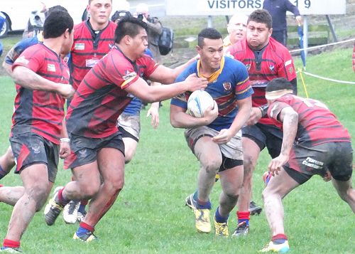 Elia Elia - look how many are needed to stop him