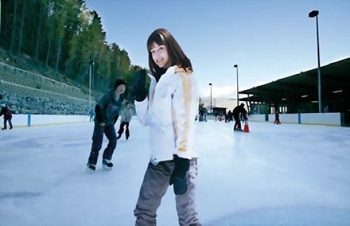 Outdoor Ice Skating | Tekapo Springs 