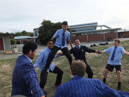 Omar - scared of the ground